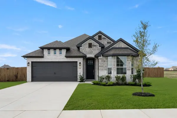 121 Grey Wolf Court, Godley, TX 76044