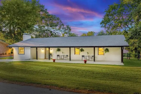 613 Northgate Drive, Lindale, TX 75771