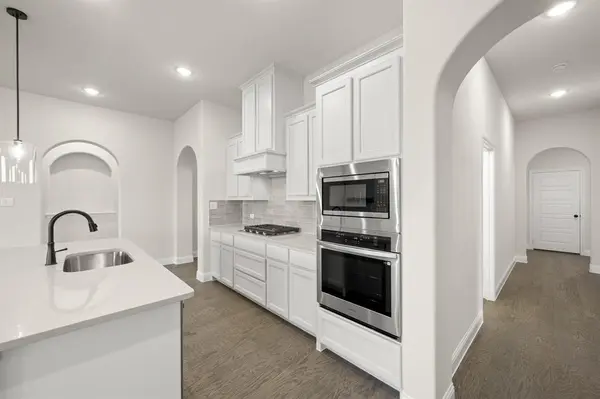 389 Paddle Boat Drive, Granbury, TX 76049