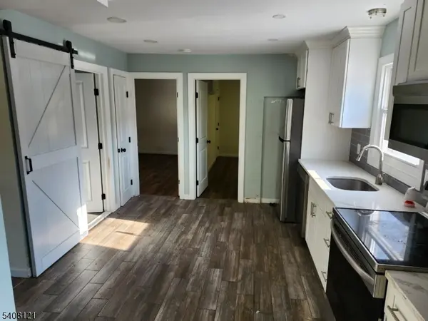 18 Mountainside Dr, Vernon Twp., NJ 07461