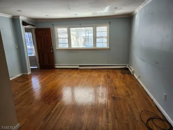 348 Cator Ave, Jersey City, NJ 07305