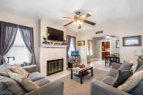 18 Johnson St, Clifton City, NJ 07014