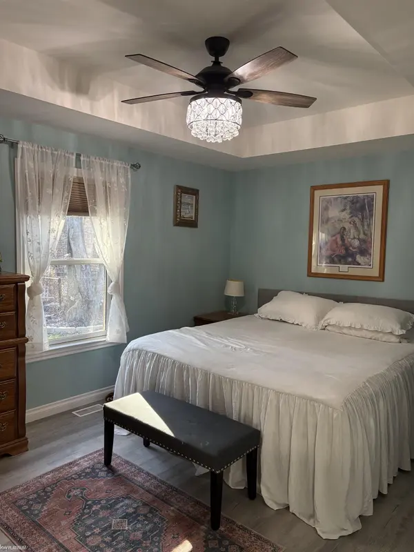 9309 Oakdale ST, Clay Twp, MI 48001