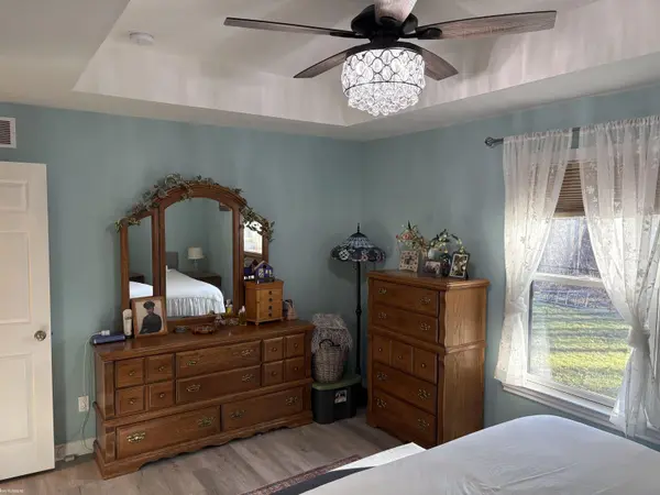 9309 Oakdale ST, Clay Twp, MI 48001