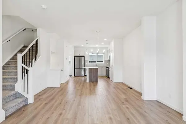 15 Emberside PARK, Cochrane, AB T4C3H8