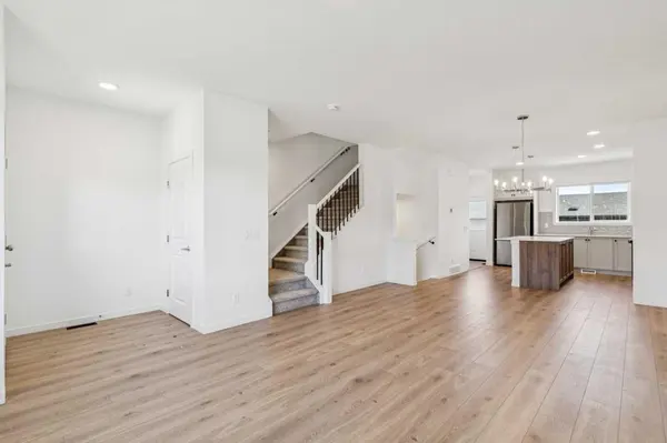 15 Emberside PARK, Cochrane, AB T4C3H8