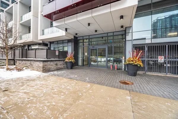 225 Sumach ST #2201, Toronto C08, ON M5A 0P8