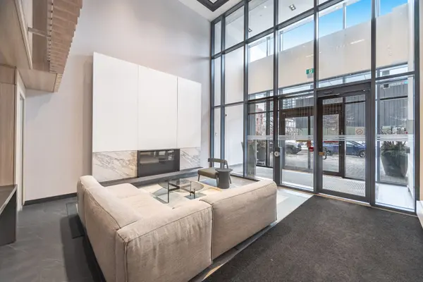 225 Sumach ST #2201, Toronto C08, ON M5A 0P8