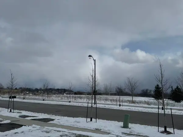 664 Grand Ridge AVE, Oshawa, ON L1K 0E2