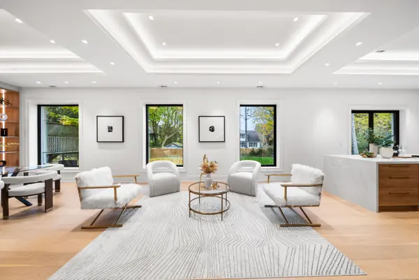 98 Babcombe DR, Markham, ON L3T 1N1