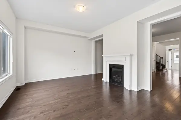 5 Valleo ST, Georgina, ON L4P 0J8