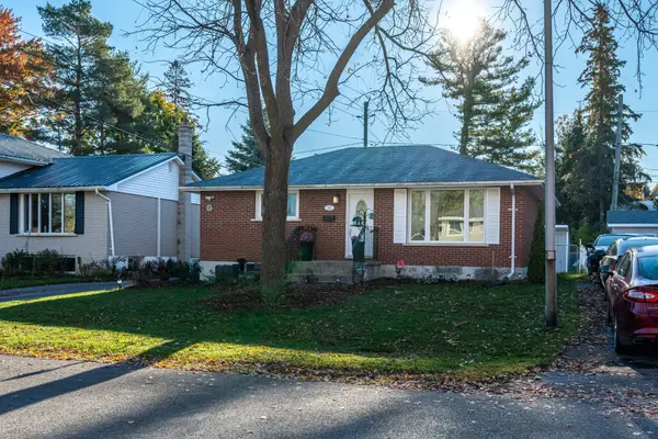 162 Second AVE, Greater Napanee, ON K7R 2J2
