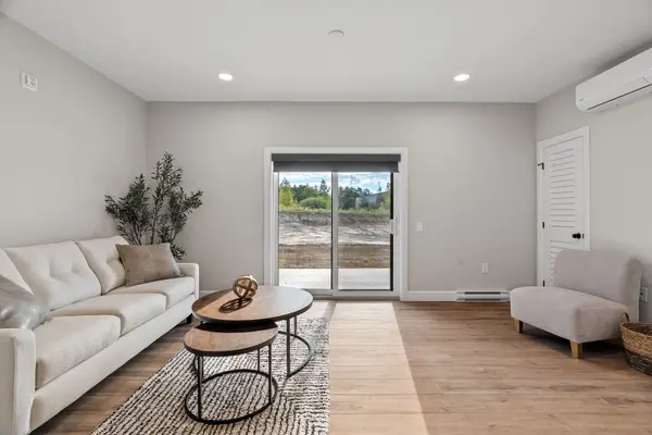 13 Moonlight CT #201A, Central Huron, ON N0M 1L0