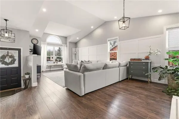 113 Edward CT, West Lincoln, ON L0R 2A0