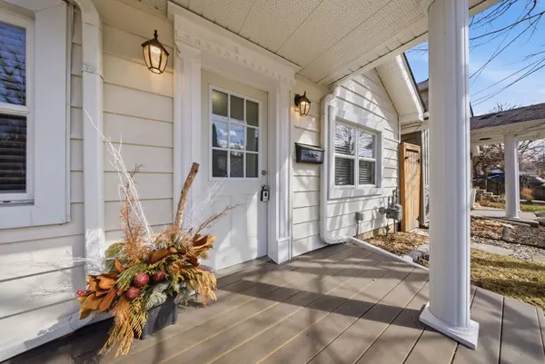 36 Queensdale AVE W, Hamilton, ON L9C 1B5