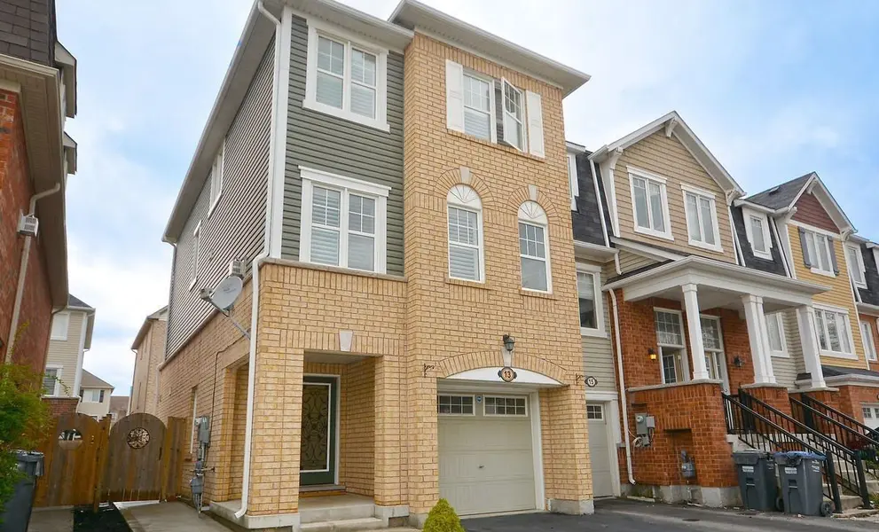 13 Colonel Frank Ching CRES, Brampton, ON L6Y 5W6