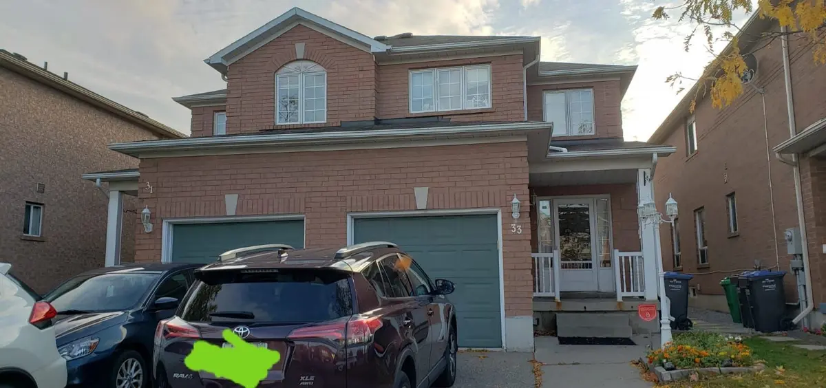 33 Baha CRES, Brampton, ON L7A 2J3