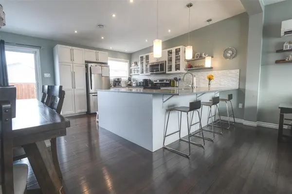 17 Dunrobin Street, Mount Pearl, NL A1N 0E5