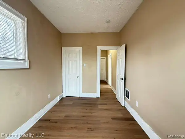 10028 Petoskey AVE, Detroit, MI 48204