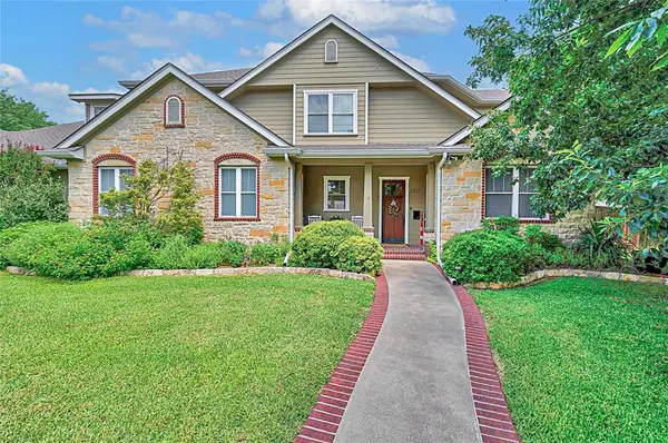 1317 Hackberry Street, Clifton, TX 76634