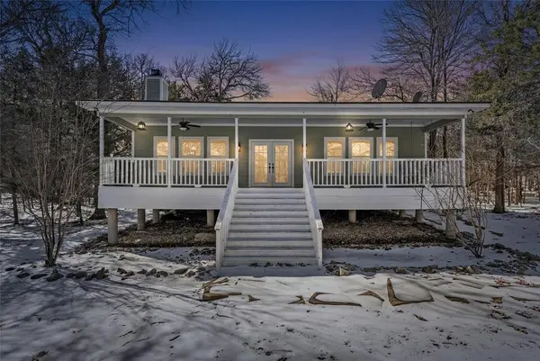 705 Lost Hunters Canyon, China Spring, TX 76633