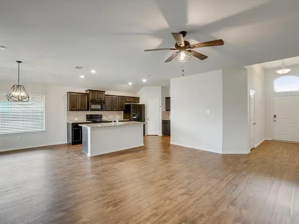 9301 Red Brush Trail, Fort Worth, TX 76131