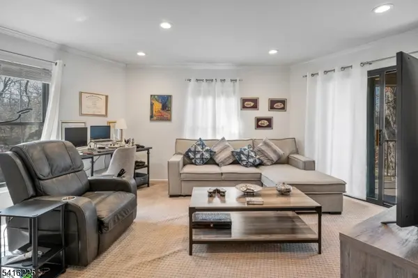 181 Long Hill Road #12, Little Falls Twp., NJ 07424