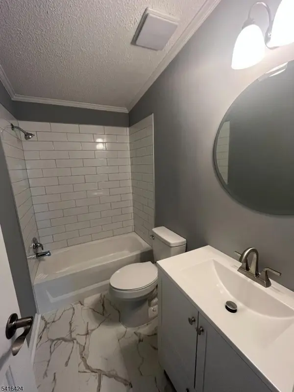 5 Caroline Drive, White Twp., NJ 07823