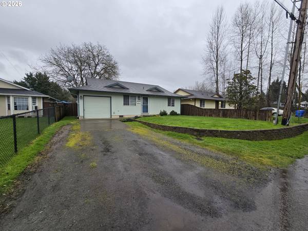 1106 S 11TH AVE, Kelso, WA 98626