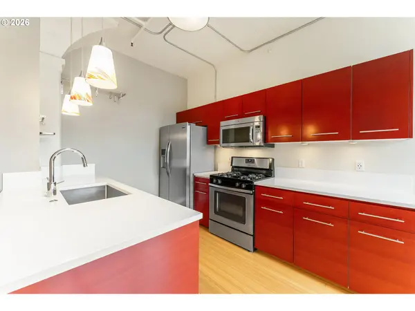 300 NW 8TH AVE #303, Portland, OR 97209