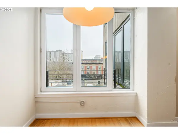 300 NW 8TH AVE #303, Portland, OR 97209