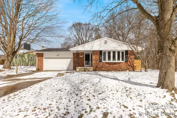 231 Eden RD, Pennfield Twp, MI 49017