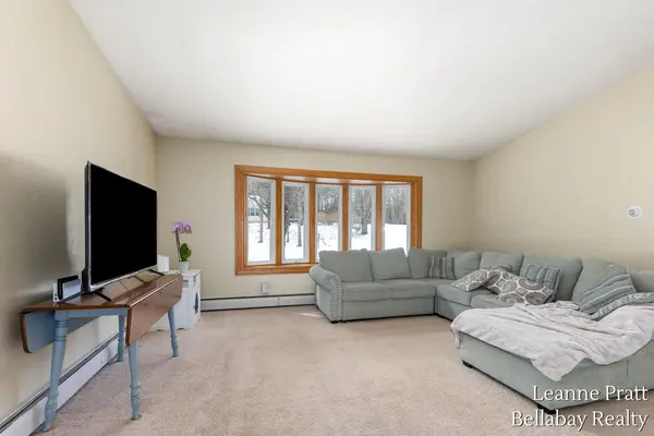 231 Eden RD, Pennfield Twp, MI 49017