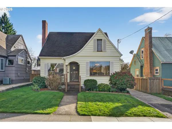 2704 SE HARRISON ST, Portland, OR 97214