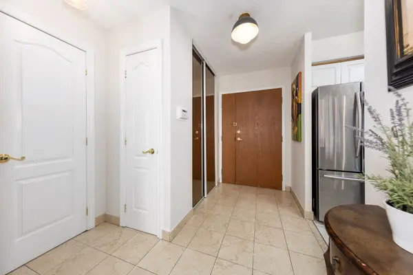 100 Upper Madison AVE #2601, Toronto C07, ON M2N 6M4