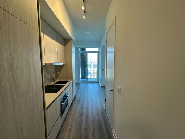 180 Front ST E #2502, Toronto C08, ON M5A 0K9