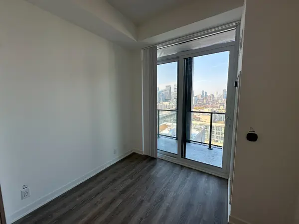 180 Front ST E #2502, Toronto C08, ON M5A 0K9