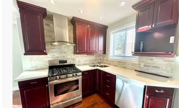 69 Ellington DR #(Main), Toronto E04, ON M1R 3Y2