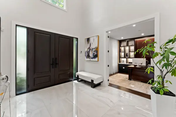 63 Willett CRES, Richmond Hill, ON L4C 7W2