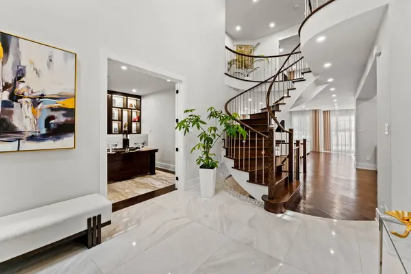 63 Willett CRES, Richmond Hill, ON L4C 7W2