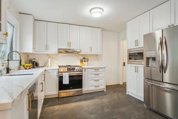 50 Metro RD S, Georgina, ON L4P 3K8