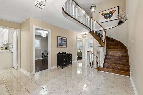 70 Keffer CIR, Newmarket, ON L3X 1R8