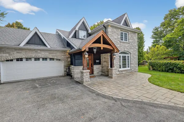 105 Duckworth ST, Barrie, ON L4M 3V9