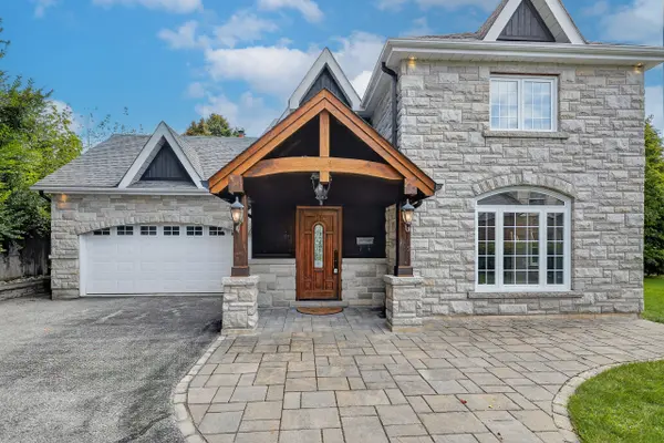 105 Duckworth ST, Barrie, ON L4M 3V9