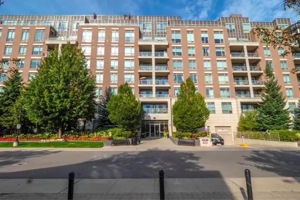 2470 Prince Michael DR #201, Oakville, ON L6H 0G9