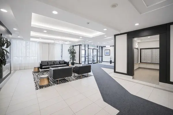 1070 Sheppard AVE W #PH16, Toronto W05, ON M3J 0G8