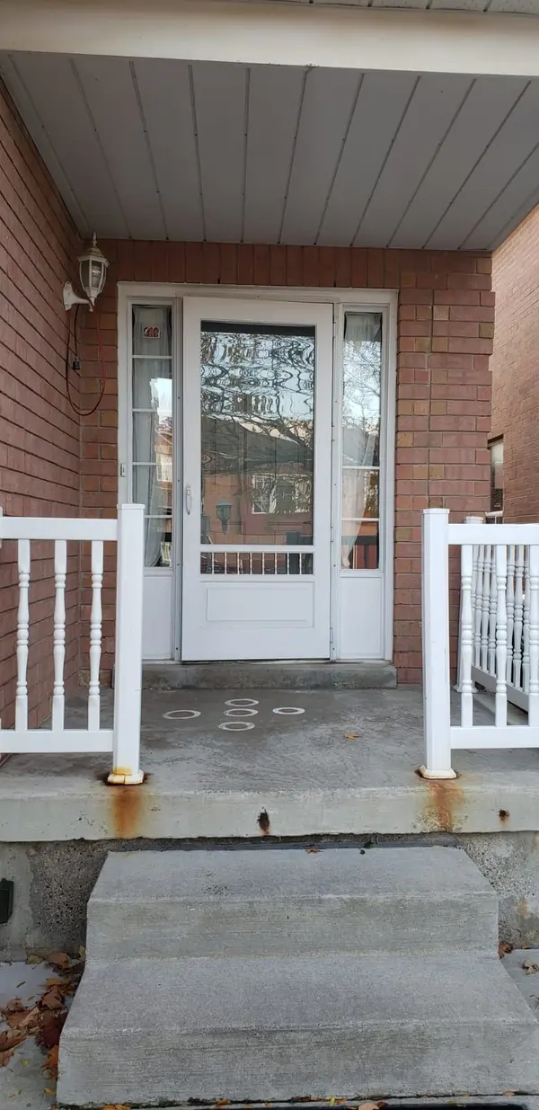 33 Baha CRES, Brampton, ON L7A 2J3