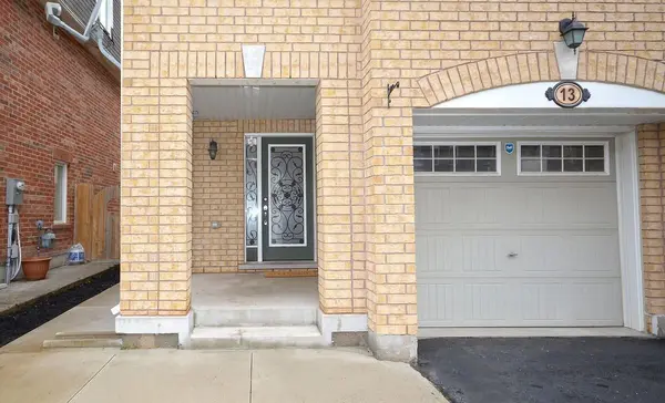 13 Colonel Frank Ching CRES, Brampton, ON L6Y 5W6