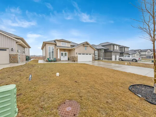 49 KINGSBRIDGE DR, Amherstburg, ON N9V 4A5