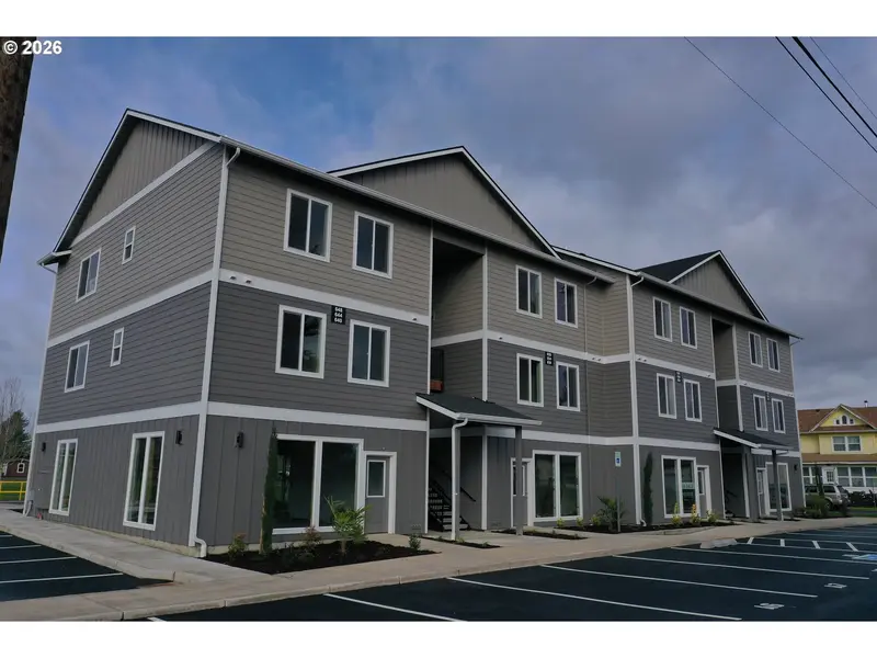 600 4TH ST, Gervais, OR 97026